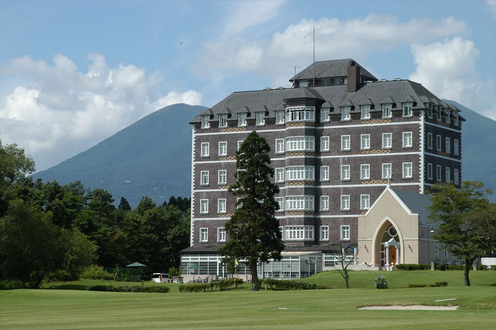 Wellness Forest NASU_A resort hotel in the Nasu Highlands, modeled after a British aristocrat's villa.